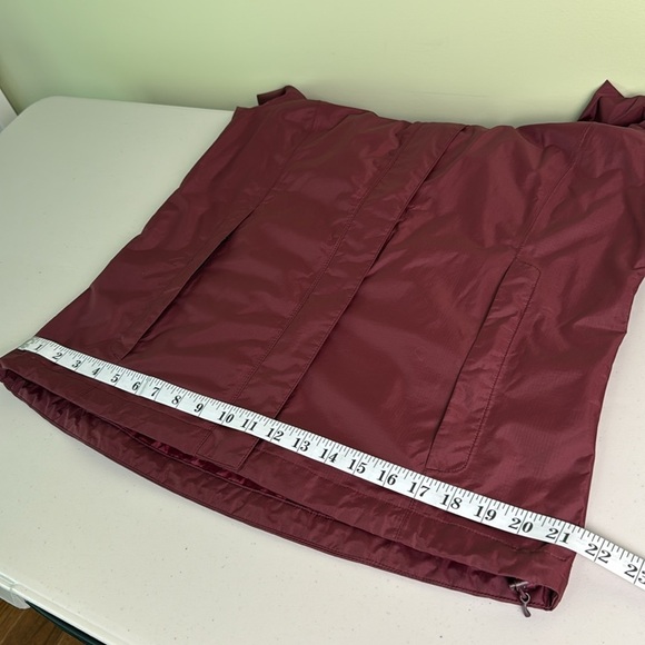 The North Face Burgundy Windbreaker Shell Jacket Hooded Size M - Picture 15 of 16